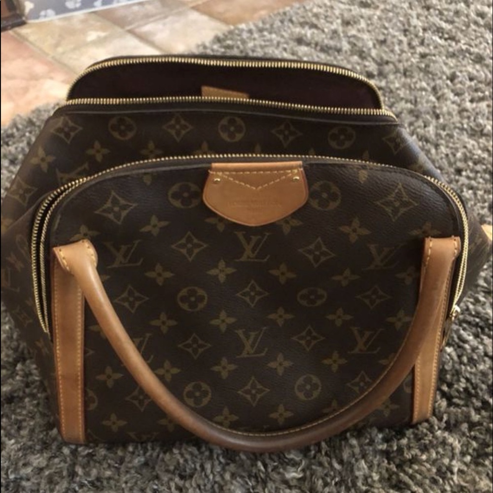Louis Vuitton Marais MM monogram